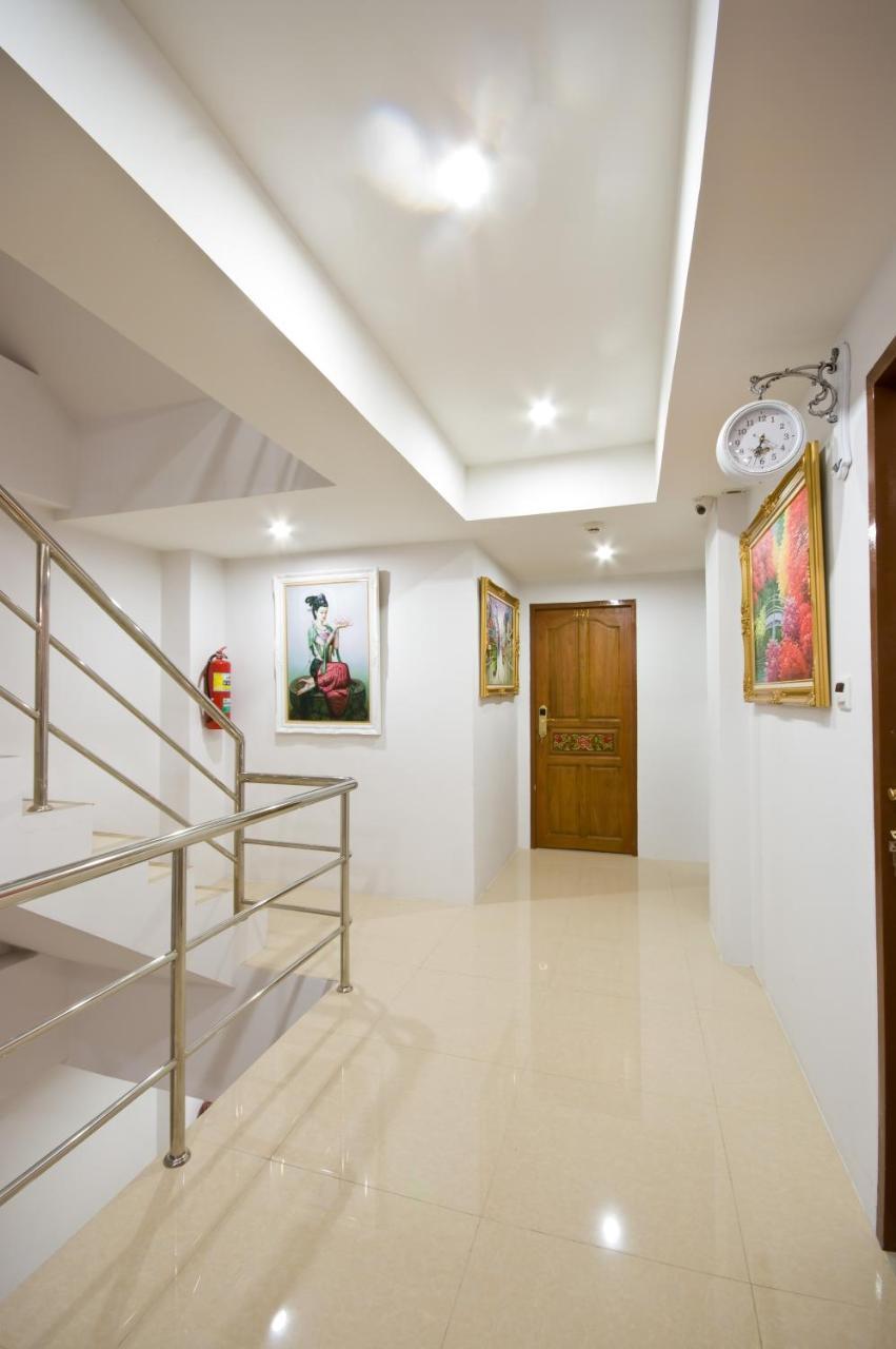 Richly Villa Банкок Екстериор снимка