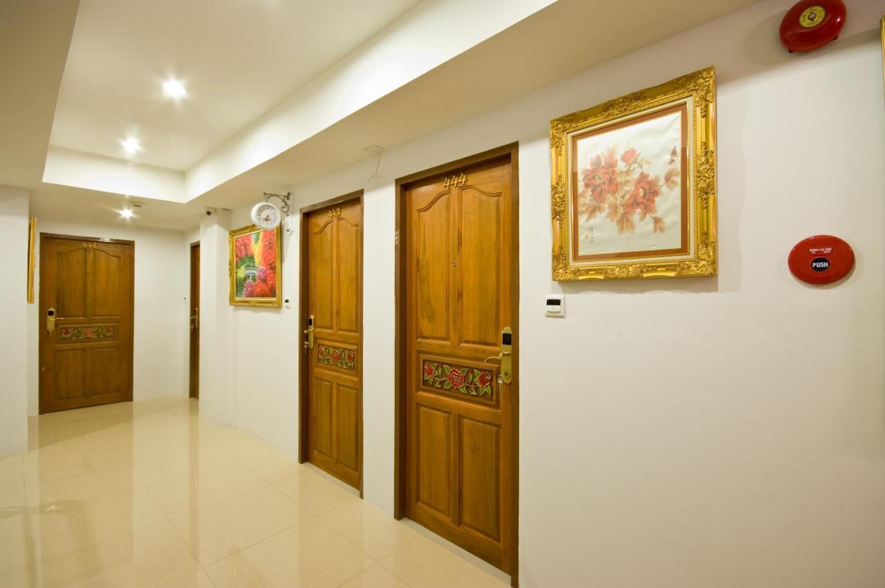 Richly Villa Банкок Екстериор снимка